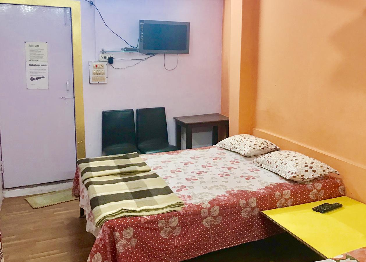 Golden Lodge - Varanasi — Photos 1